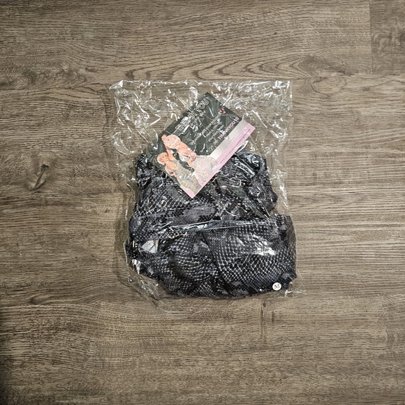 Jlorraine Renae Snakeskin Print JumpsuitY - Picture 4 of 4